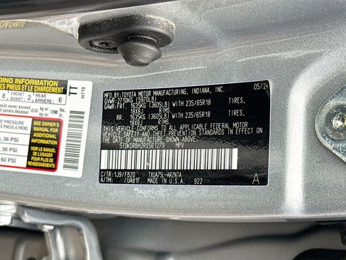 Used 2024 Toyota Highlander LE image 36