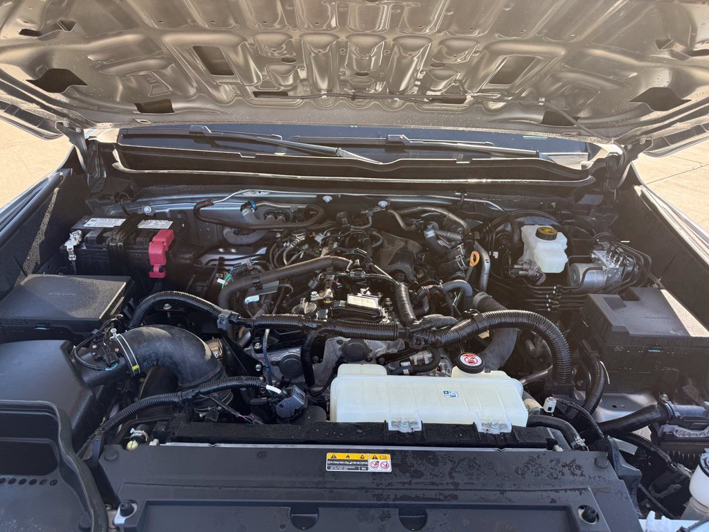 Used 2025 Toyota Tacoma SR5 AWD/4WD image 32