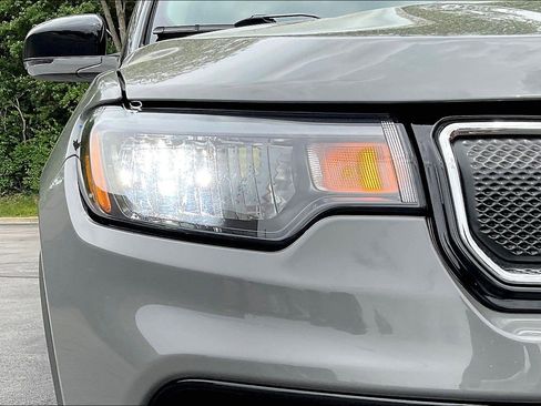 Used 2022 Jeep Compass Limited AWD/4WD image 31