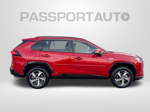 Certified 2021 Toyota RAV4 SE image 8