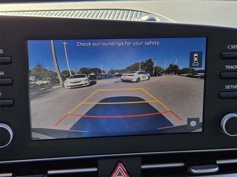 Certified 2023 Hyundai Elantra SEL image 20