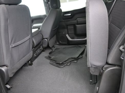 Used 2024 Chevrolet Silverado 1500 Custom image 11