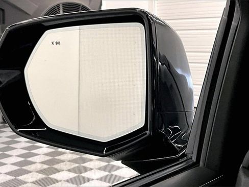 Used 2024 GMC Yukon AT4 image 36