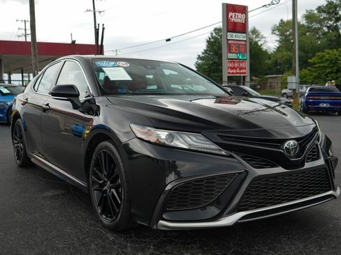 Used 2021 Toyota Camry XSE FWD image 38