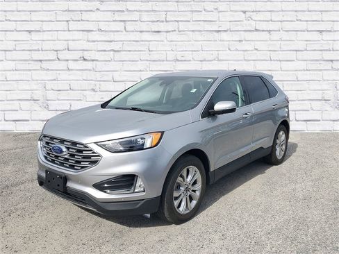 Used 2024 Ford Edge Titanium image 4