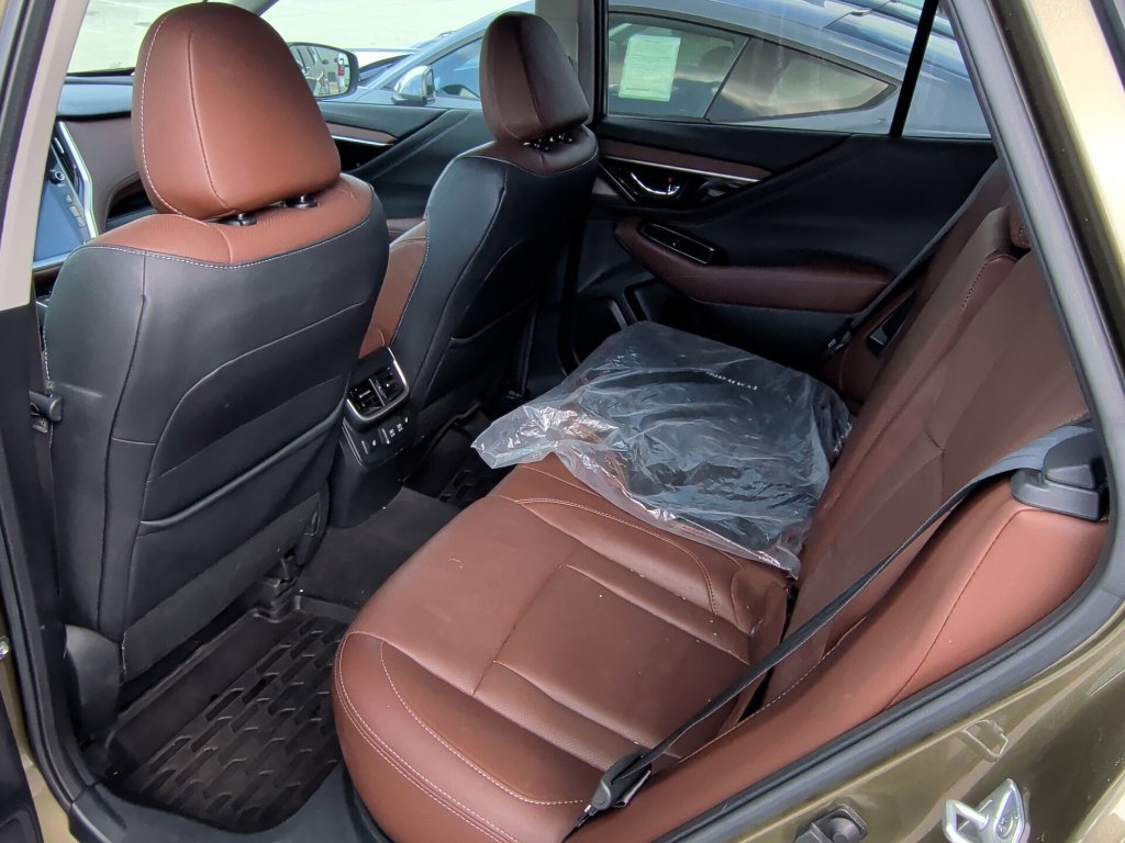 Used 2022 Subaru Outback Touring AWD/4WD image 12
