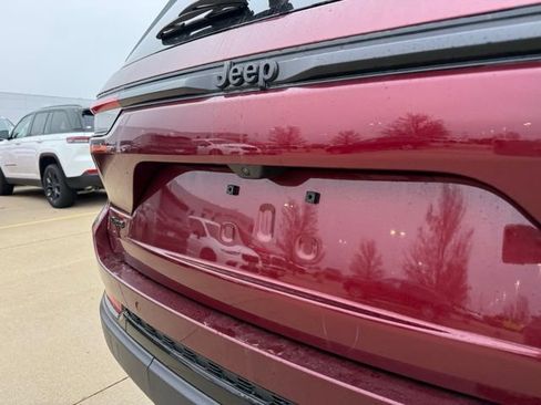 New 2025 Jeep Grand Cherokee Limited AWD/4WD image 8