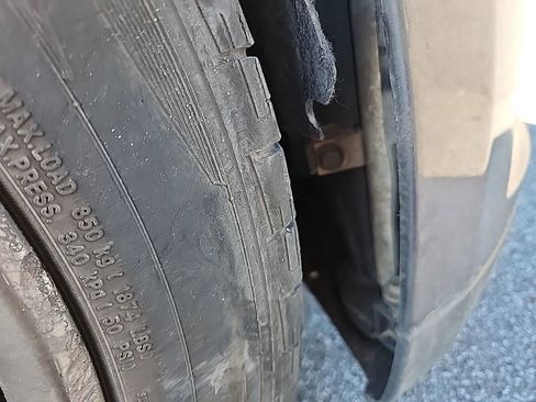 Used 2015 Tesla Model S 85D image 32