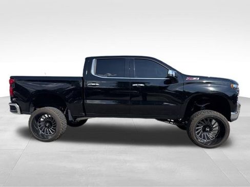 Used 2022 Chevrolet Silverado 1500 LTZ w/ LTZ Premium Package AWD/4WD image 4