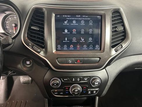 Used 2020 Jeep Cherokee Trailhawk w/ Comfort/Convenience Group AWD/4WD image 24