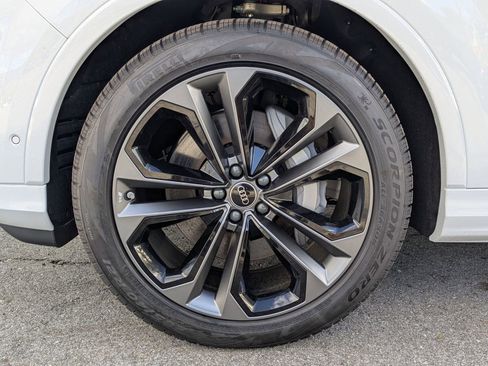 New 2026 Audi Q7 3.0T Premium Plus AWD/4WD image 13