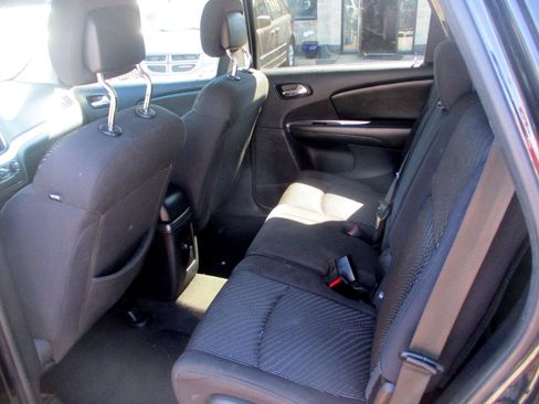 Used 2012 Dodge Journey SXT image 9
