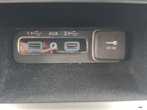 Used 2018 Jeep Grand Cherokee Laredo RWD image 31