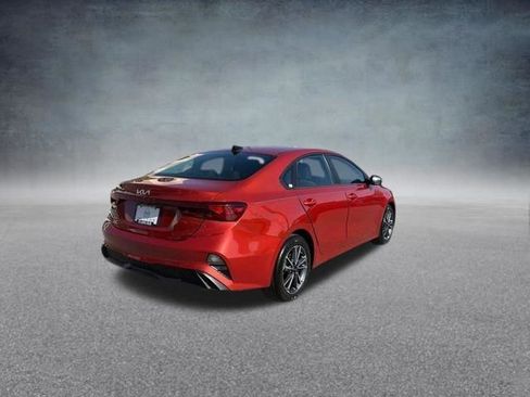 Used 2024 Kia Forte LXS w/ LXS Technology Package FWD image 4