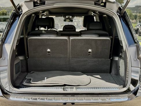Used 2024 Mercedes-Benz GLS 580 4MATIC image 16