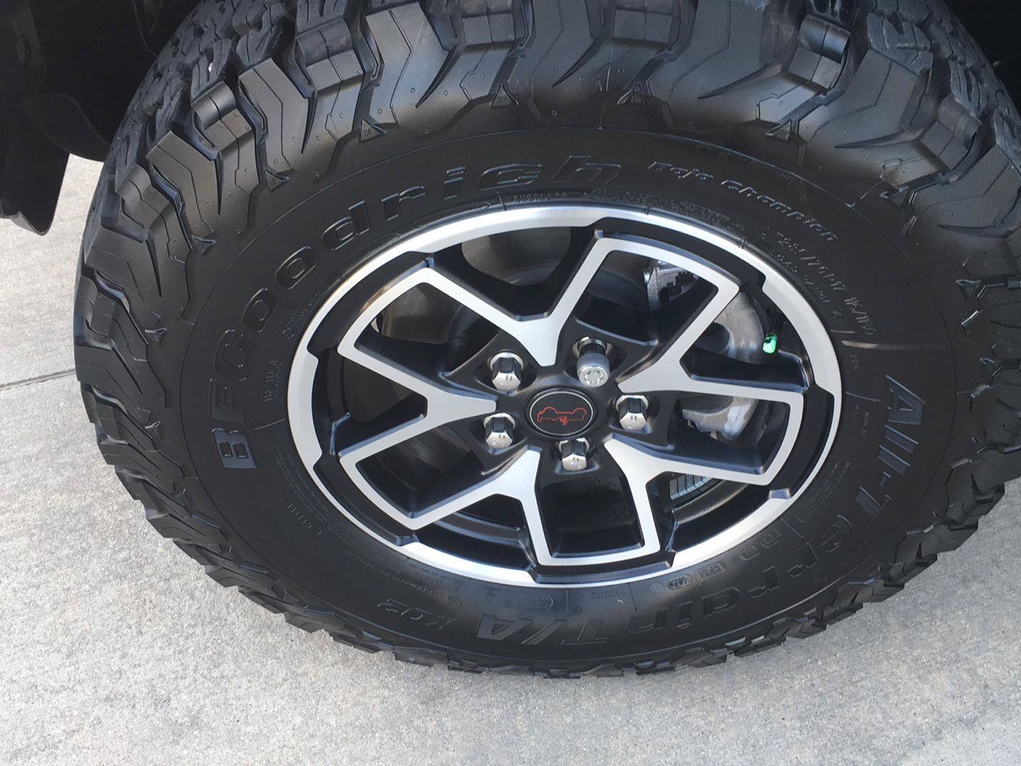 Used 2026 Jeep Wrangler Unlimited Sport AWD/4WD image 12