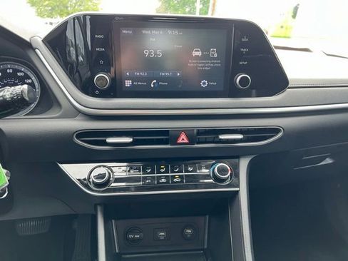 Used 2021 Hyundai Sonata SE FWD image 12