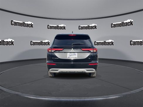 Used 2023 Mitsubishi Outlander SE Black Edition image 6