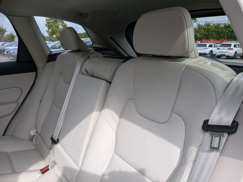 Used 2023 Volvo XC60 B6 Ultimate w/ Protection Package Premier AWD/4WD image 30