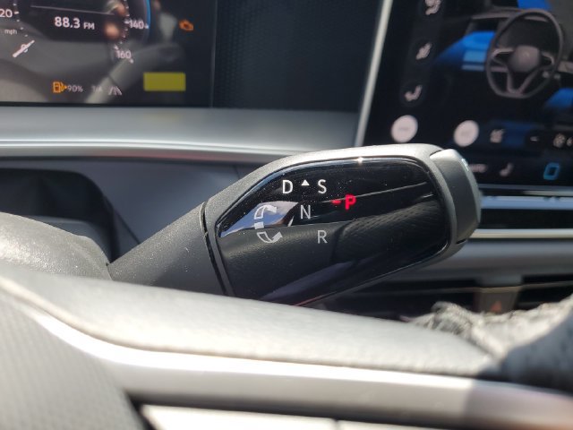 New 2026 Volkswagen Tiguan SE R-Line AWD/4WD image 23