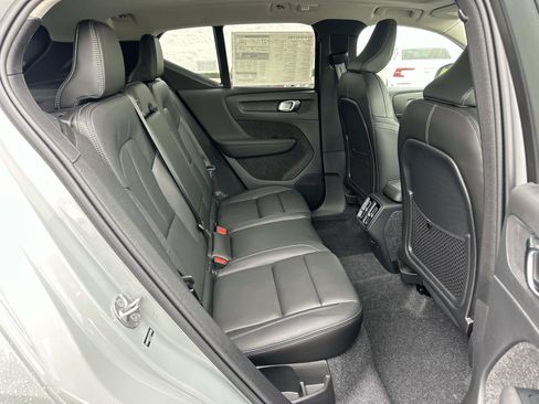 New 2026 Volvo XC40 B4 Plus w/ Climate Package image 19
