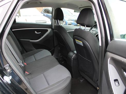 Used 2017 Hyundai Elantra GT FWD image 26