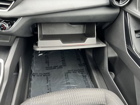 Used 2025 Chevrolet Equinox LT image 35