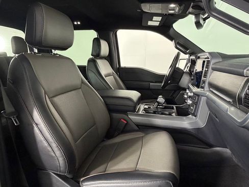 Used 2025 Ford F150 Lariat w/ FX4 Off-Road Package image 32