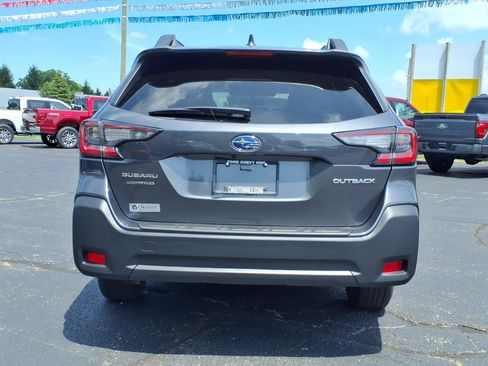 Used 2023 Subaru Outback Premium AWD/4WD image 16