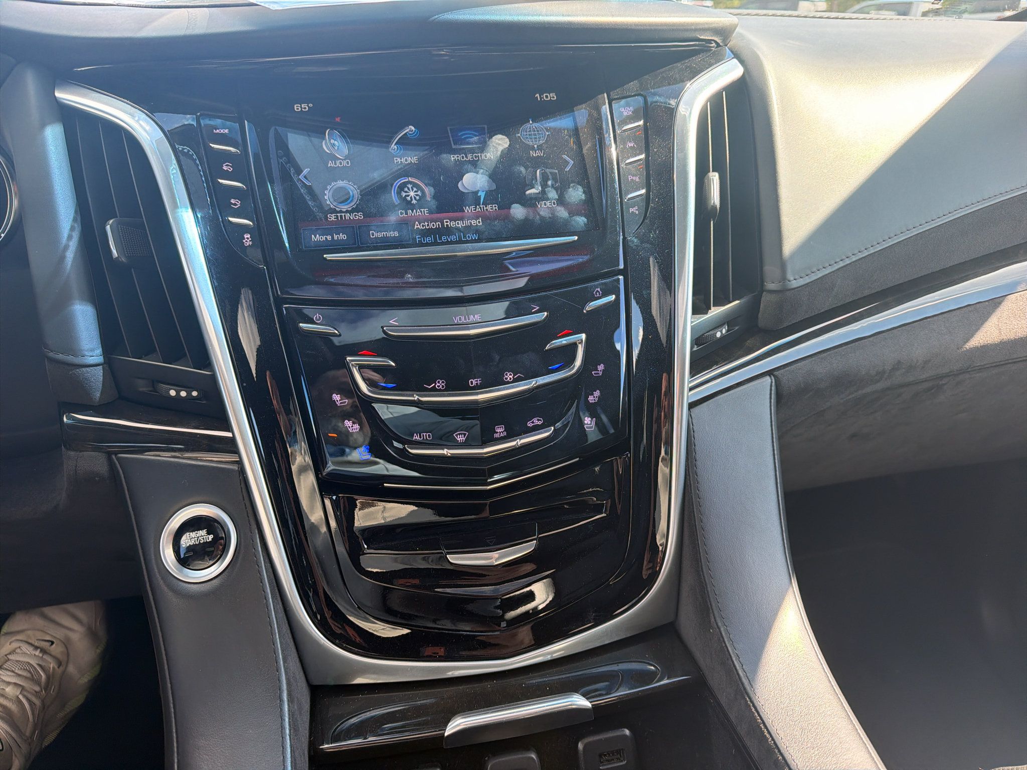 Used 2019 Cadillac Escalade Platinum AWD/4WD image 12