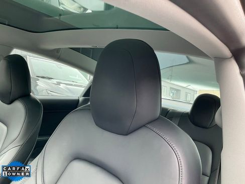 Used 2019 Tesla Model 3 Standard Range Plus image 17