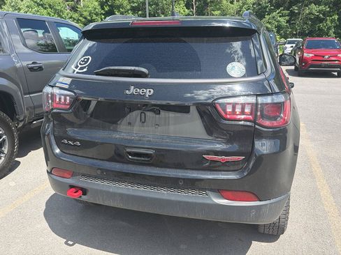 Used 2022 Jeep Compass Trailhawk w/ Sun and Sound Group AWD/4WD image 8