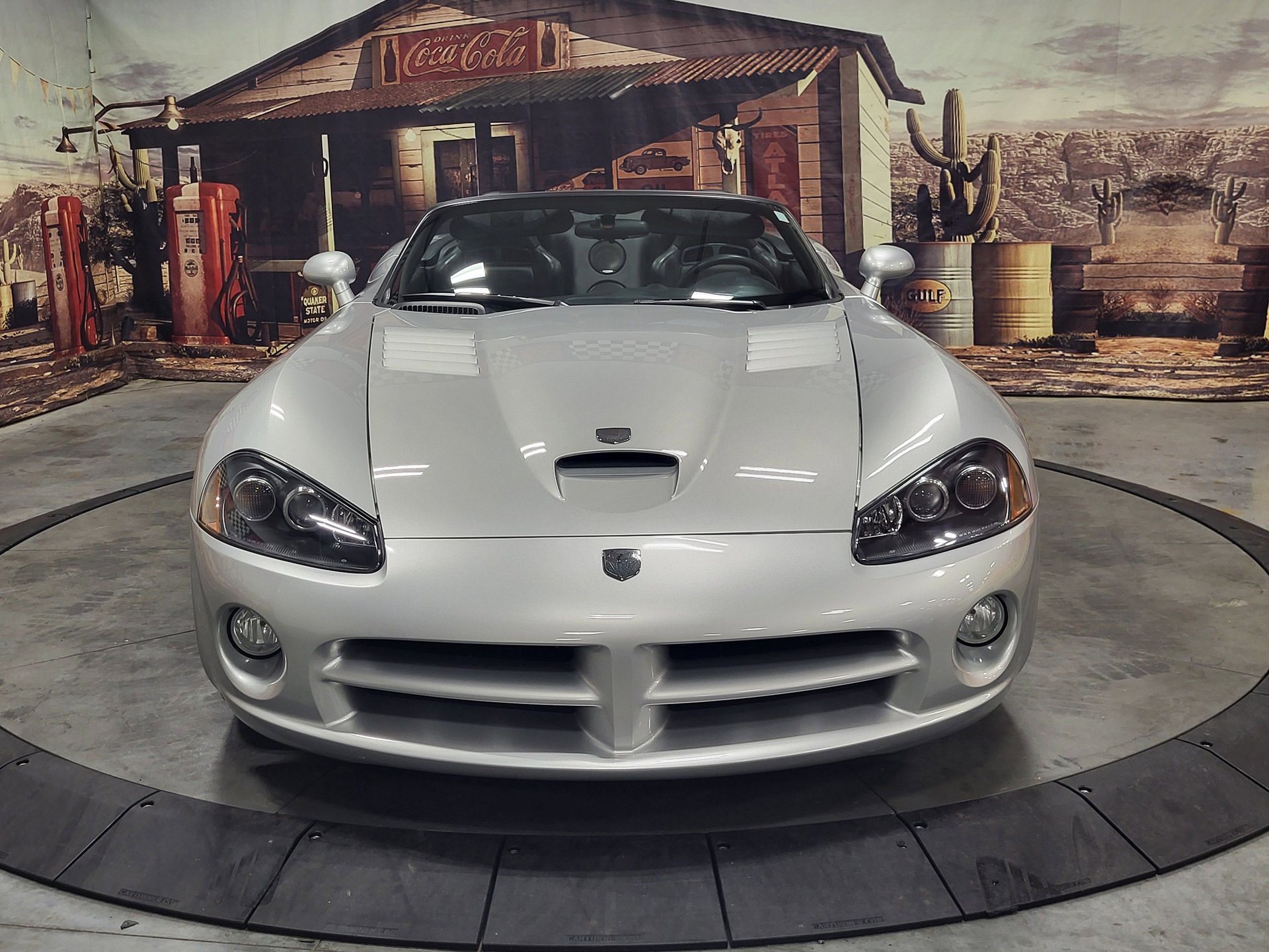 Used 2005 Dodge Viper SRT-10 RWD image 3
