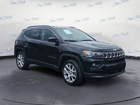 Used 2022 Jeep Compass Latitude AWD/4WD image 7