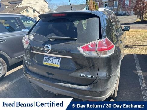 Used 2016 Nissan Rogue SV w/ SV Premium Package image 9