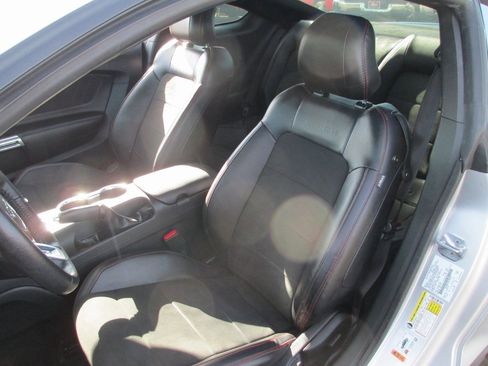 Used 2017 Ford Mustang GT Premium w/ Equipment Group 401A image 19