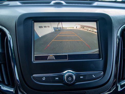Used 2022 Chevrolet Equinox RS FWD image 17