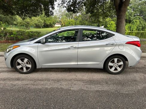 Used 2011 Hyundai Elantra GLS w/ Preferred Equipment Pkg 3 FWD image 3