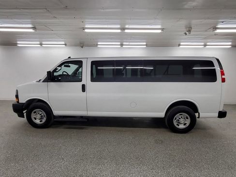 Used 2022 Chevrolet Express 3500 LS image 7