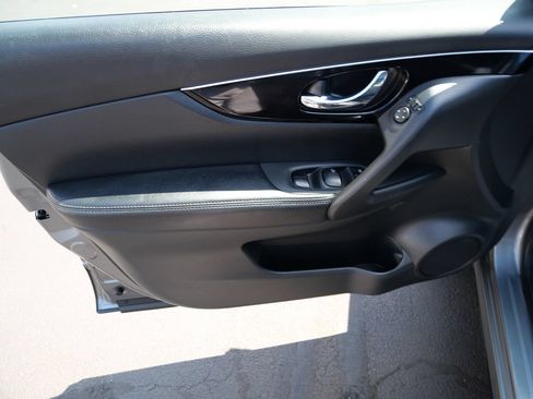 Used 2018 Nissan Rogue Sport SL w/ SL Premium Package AWD/4WD image 15