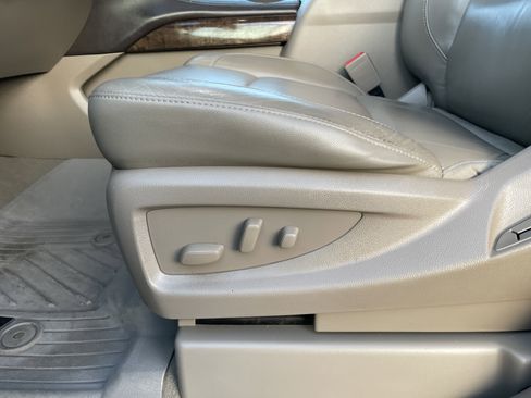 Used 2020 Chevrolet Suburban LT image 46