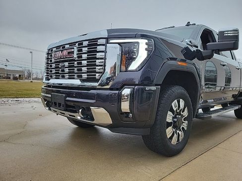 Used 2025 GMC Sierra 2500 Denali image 18