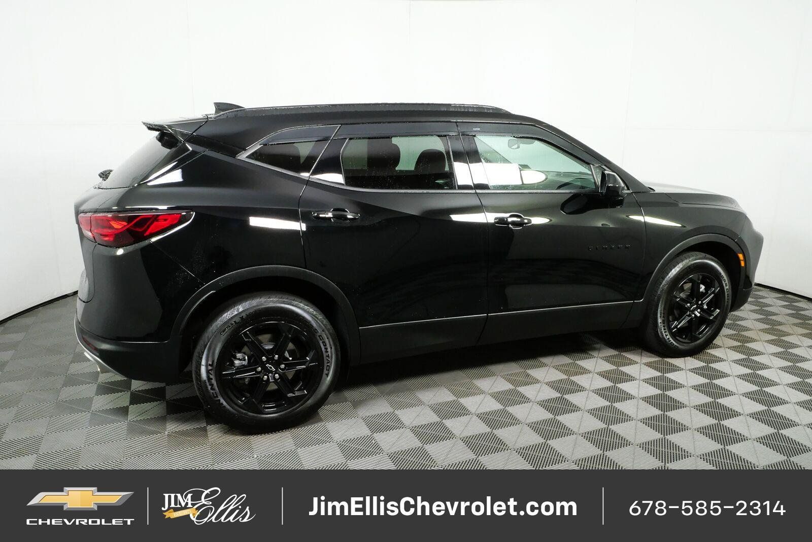 Certified 2024 Chevrolet Blazer LT w/ Convenience Package FWD image 2