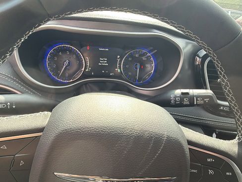 New 2026 Chrysler Pacifica Select FWD image 24