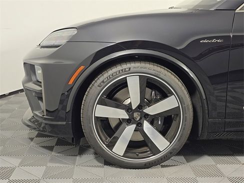 Used 2025 Porsche Macan Turbo Electric image 11