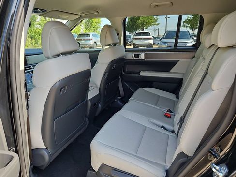 Used 2025 Hyundai Santa Fe SEL FWD image 28