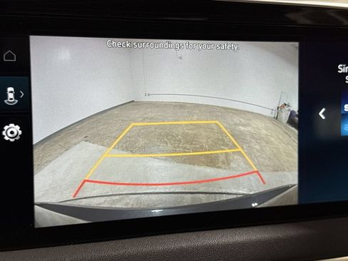 Used 2023 Hyundai Sonata SEL w/ Preferred Accessory Package FWD image 16