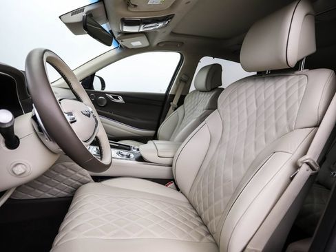 Used 2024 Genesis GV80 3.5T w/ Prestige Package AWD/4WD image 11