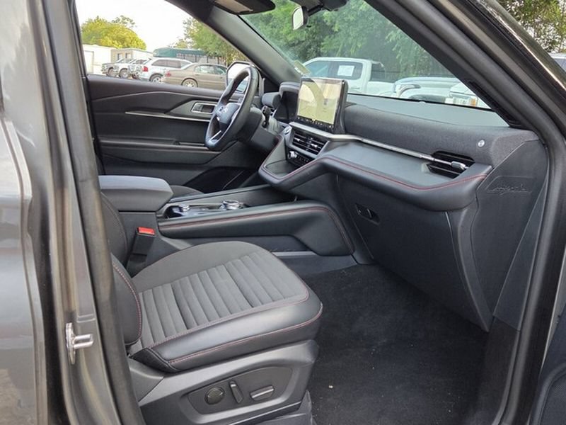 Used 2026 Ford Explorer ST-Line AWD/4WD image 16