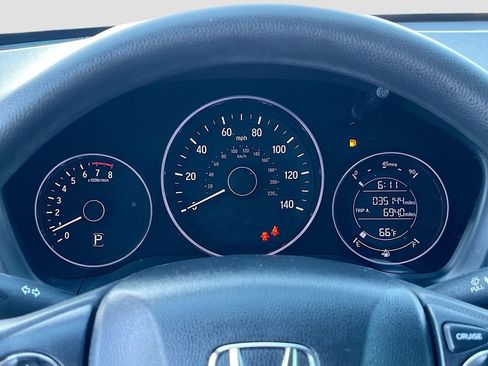 Used 2022 Honda HR-V LX image 12